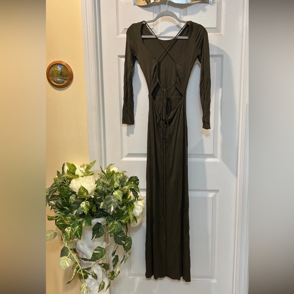 FOREVER 21 MAXI DRESS SIZE S - Picture 3 of 9